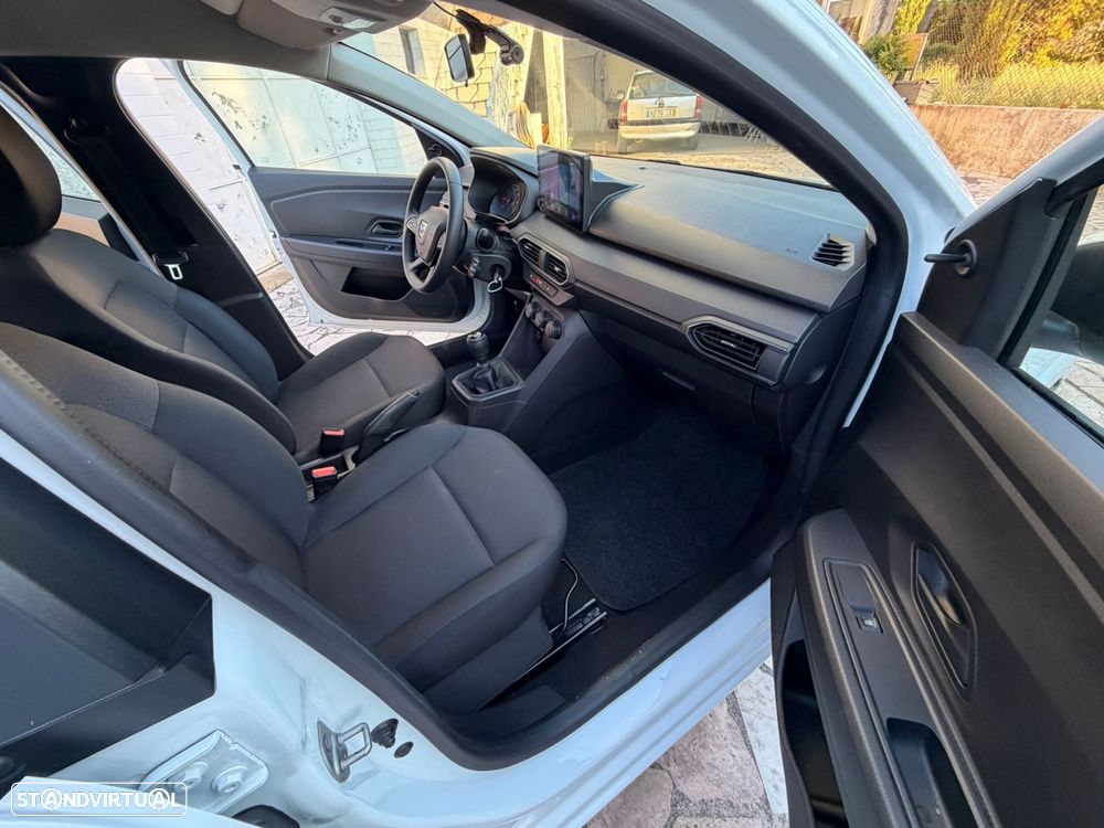 Dacia Sandero 1.0 SCe Essential — fotografia 15