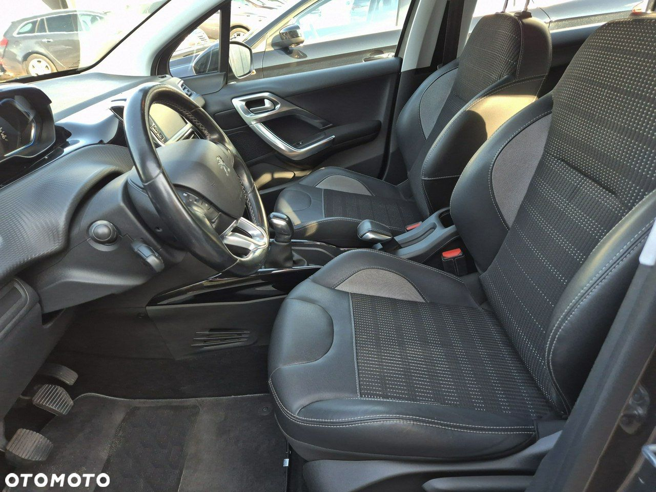 Peugeot 2008 - 13