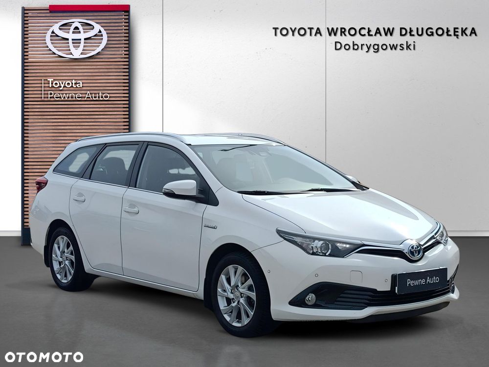 Toyota Auris Hybrid 135 Premium - 1