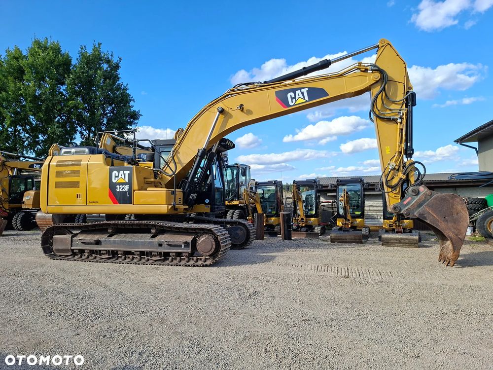 Caterpillar CAT 323 FL - 25