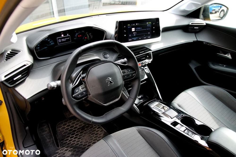 Peugeot 208 - 5