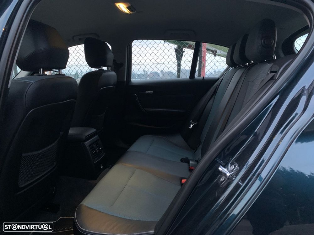 BMW 118 d Pack M - 17