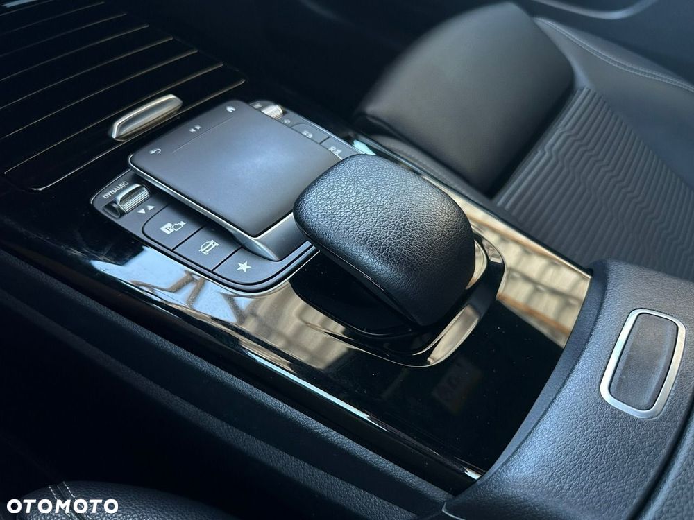 Mercedes-Benz CLA 220 d 8G-DCT - 29