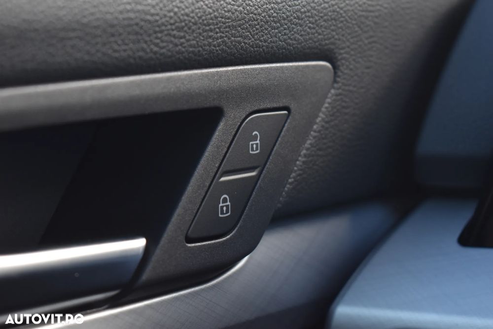 Volkswagen Golf 1.5 eTSI DSG MHEV Life - 33