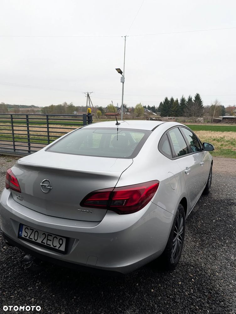 Opel Astra 1.4 Turbo ecoFLEX Start/Stop - 11