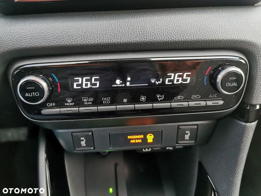 Toyota Yaris Hybrid 1.5 Executive - 23
