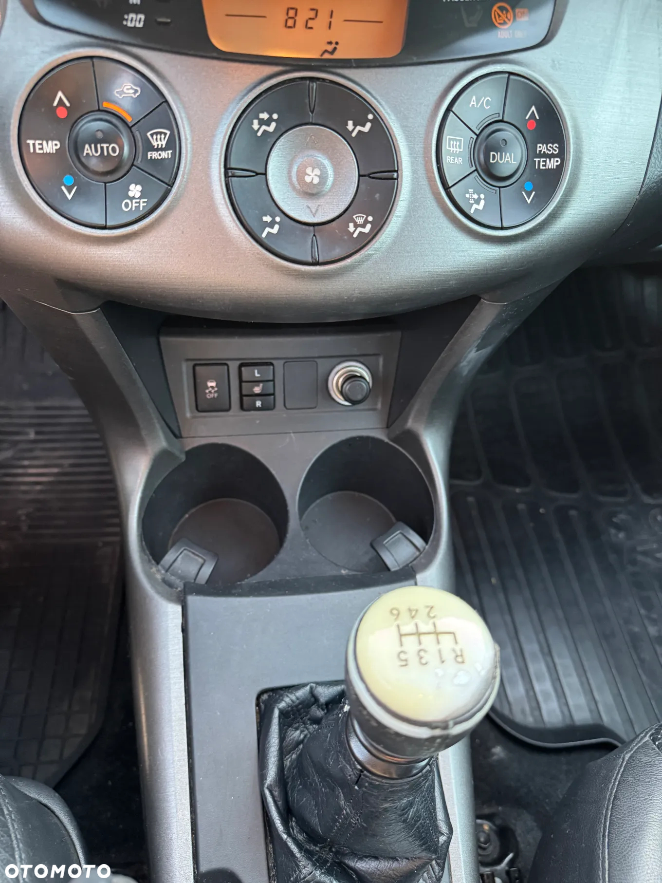 Toyota RAV4 2.0 VVT-i Premium - 10