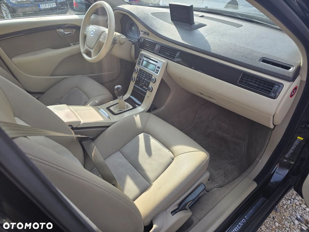 Volvo V70 2.0D Momentum - 22