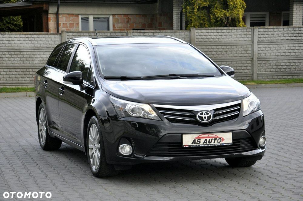 Toyota Avensis 1.8 Executive - 2