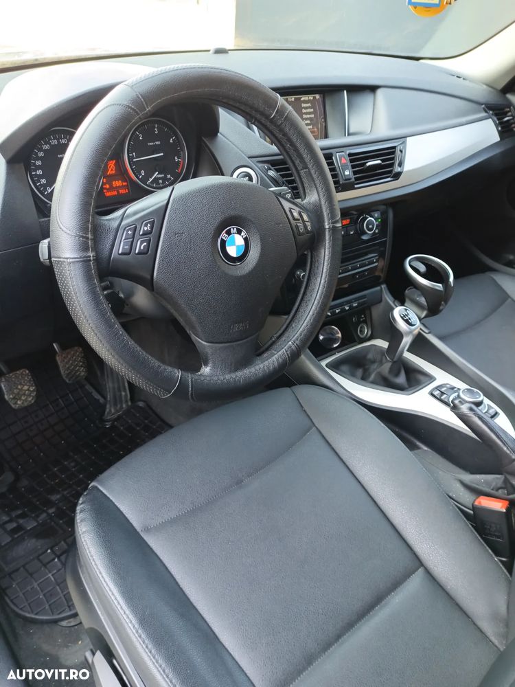BMW X1 xDrive18d - 11
