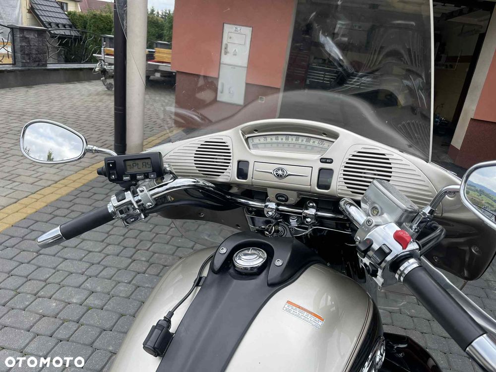 Yamaha Venture - 7