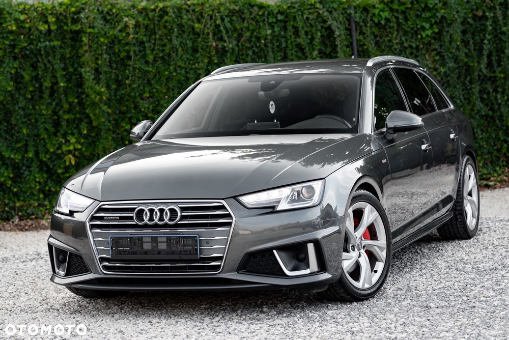 Audi A4 Avant 40 TDI quattro S tronic S line - 1