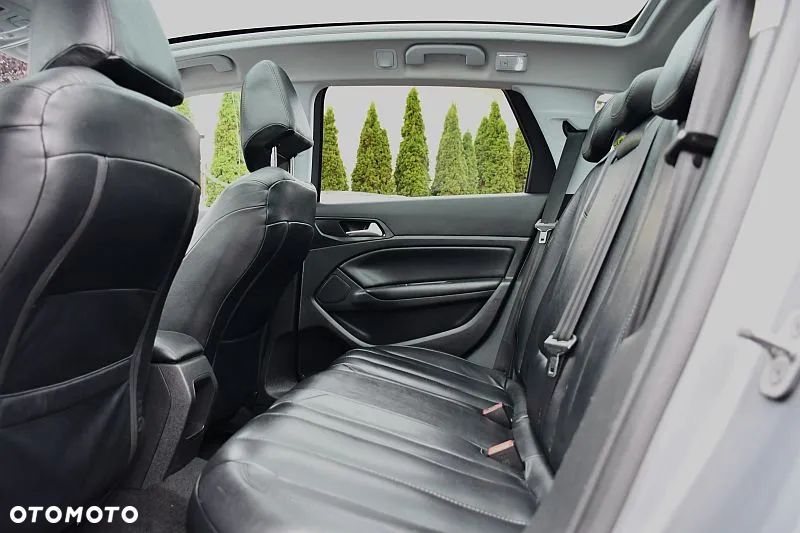 Peugeot 308 SW 1.6 BlueHDi Allure S&S - 18