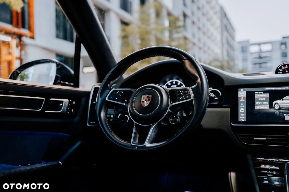 Porsche Cayenne GTS - 37