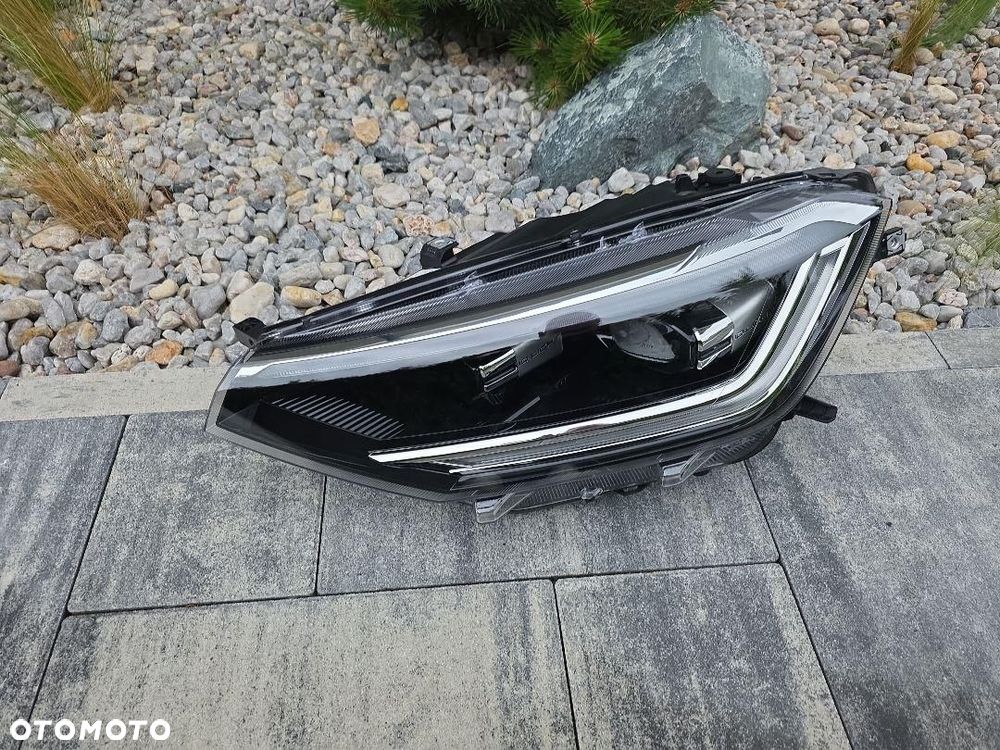 VW TAIGO 2G7 Lampa lewa przód Full Led Matrix IQ Light 2G7941035C - 2