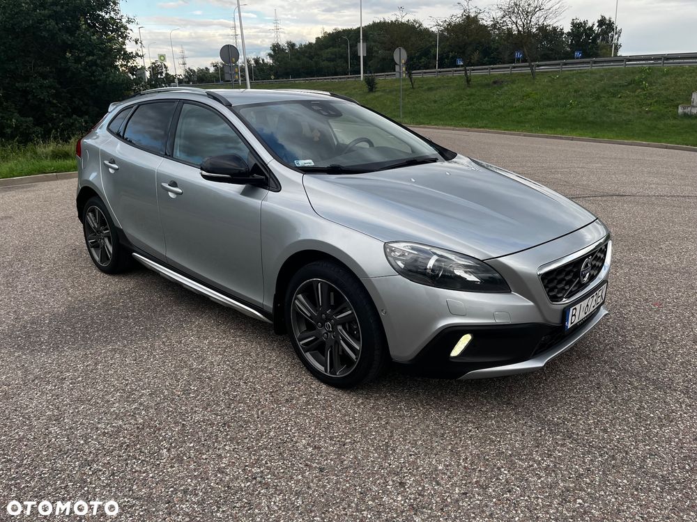 Volvo V40 D3 Summum - 1