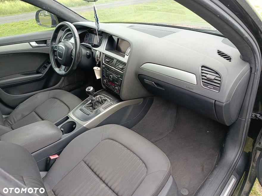 Audi A4 Avant 2.0 TDI - 8