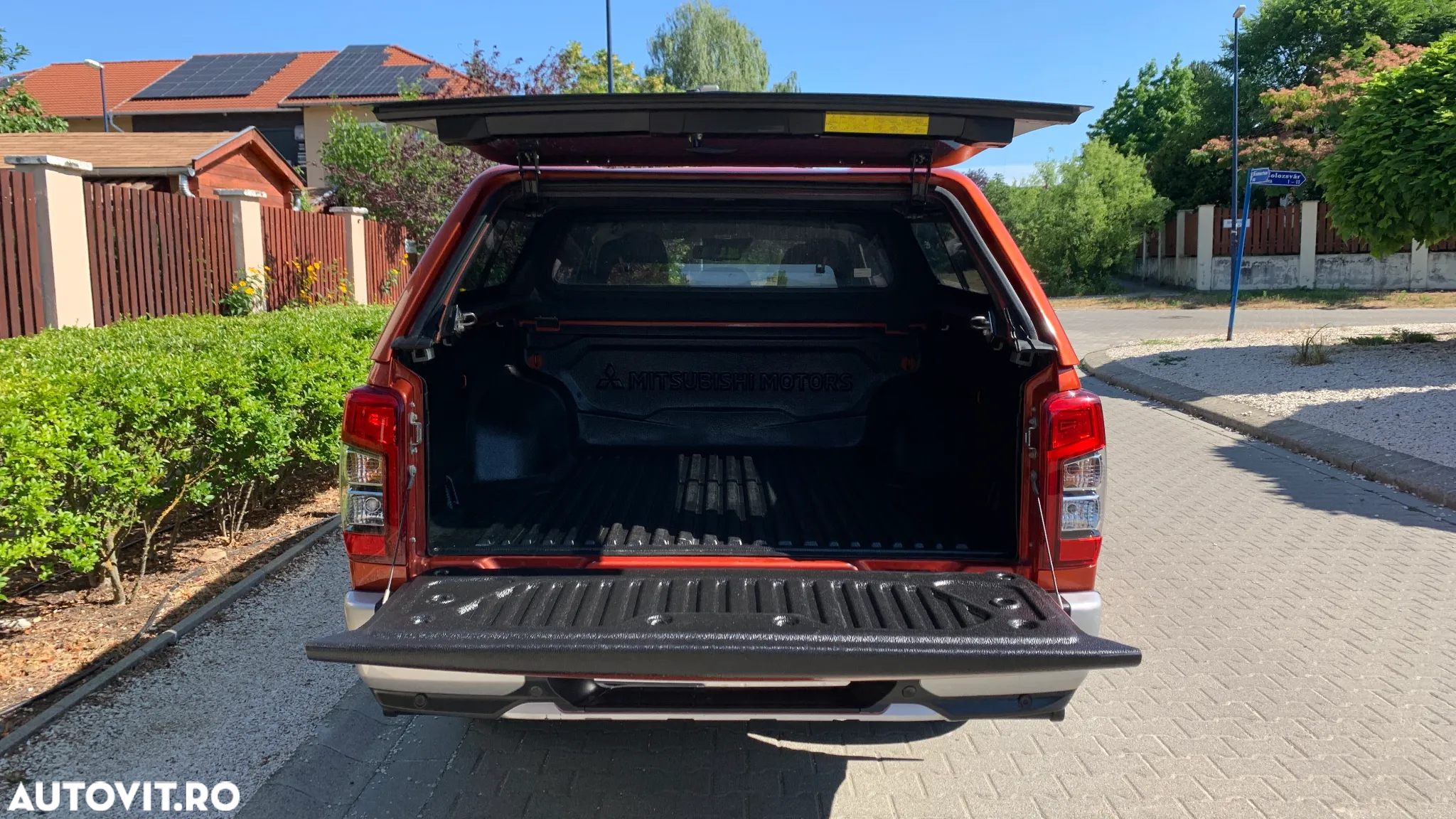 Mitsubishi L200 Double Cab 2.2 DI-D A/T Instyle - 8