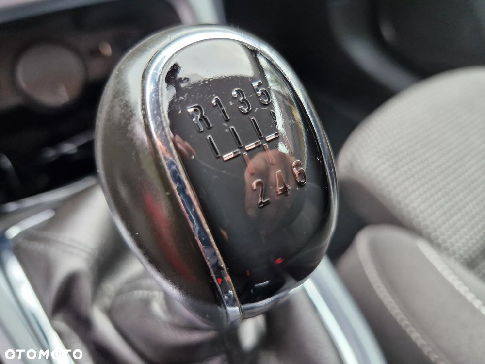 Opel Astra GTC 1.4 Turbo Innovation - 19