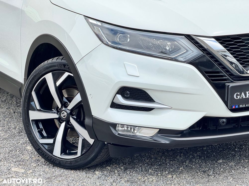 Nissan Qashqai 1.6 DCI Xtronic TEKNA - 11