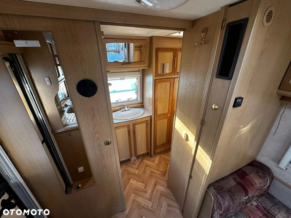 SWIFT CHALLENGER 530RT - 16