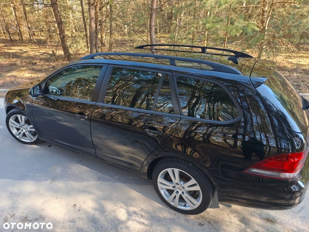 Volkswagen Golf 2.0 TDI DPF MATCH - 30