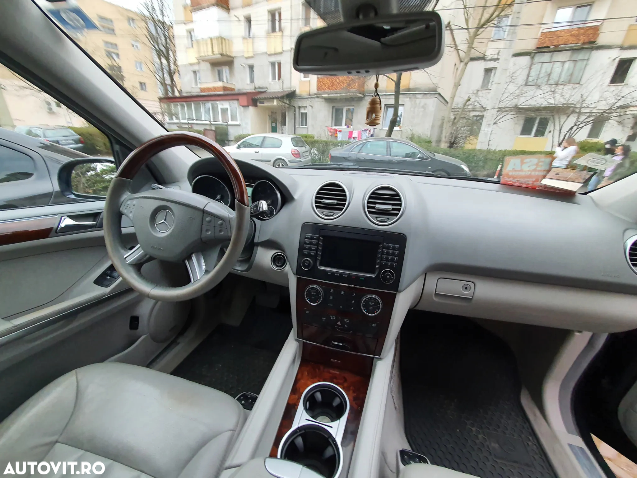 Mercedes-Benz ML 350 Aut - 3
