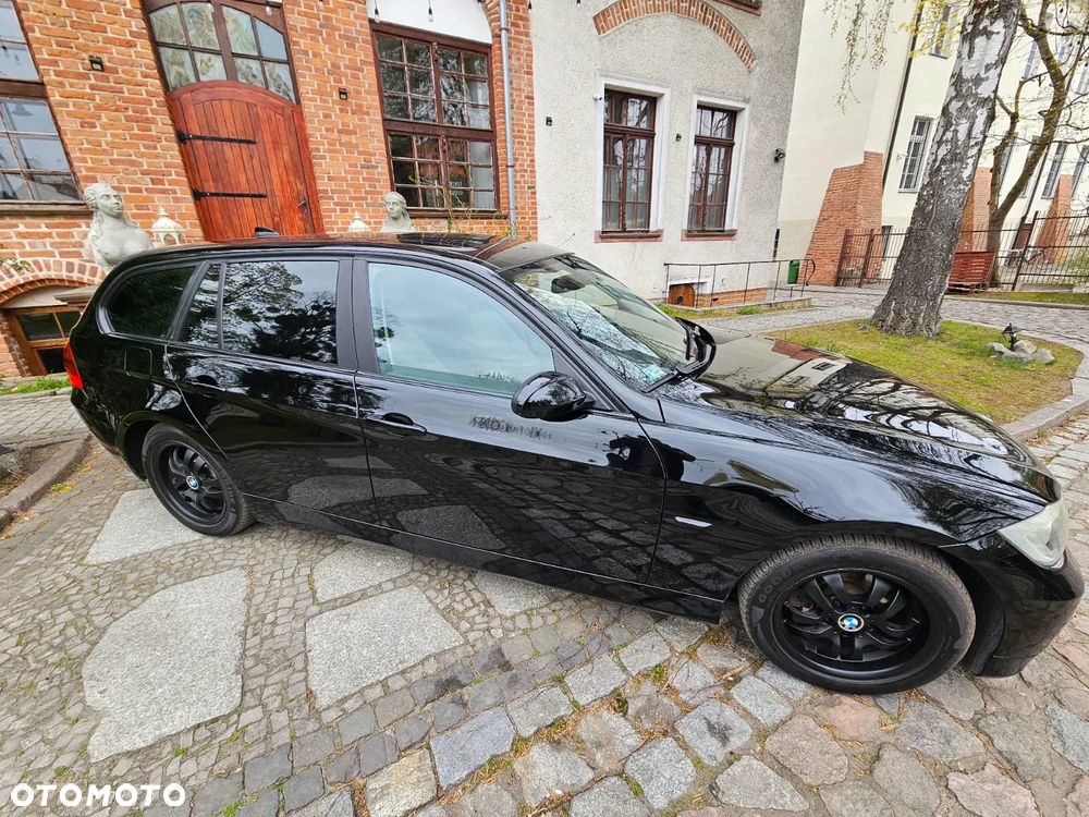 BMW Seria 3 318i - 2