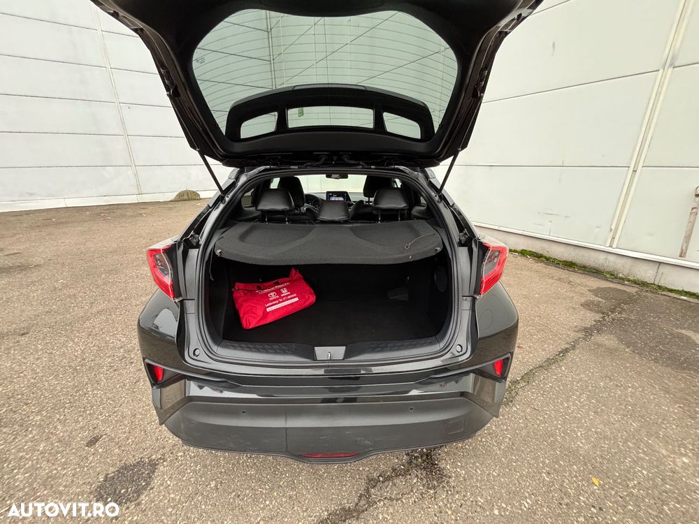 Toyota C-HR Lounge - 10