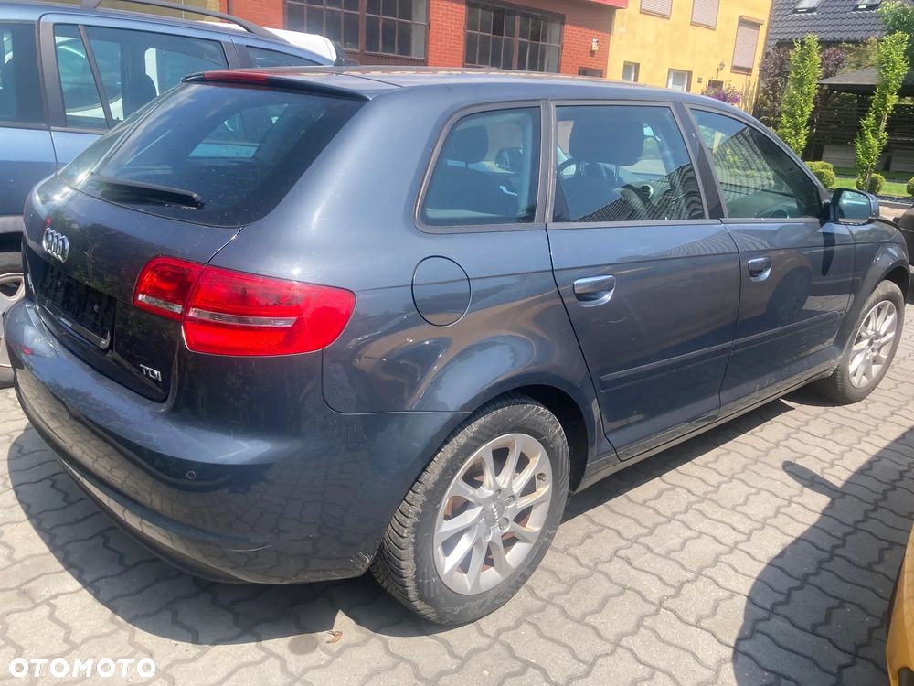Audi A3 Sportback - 4