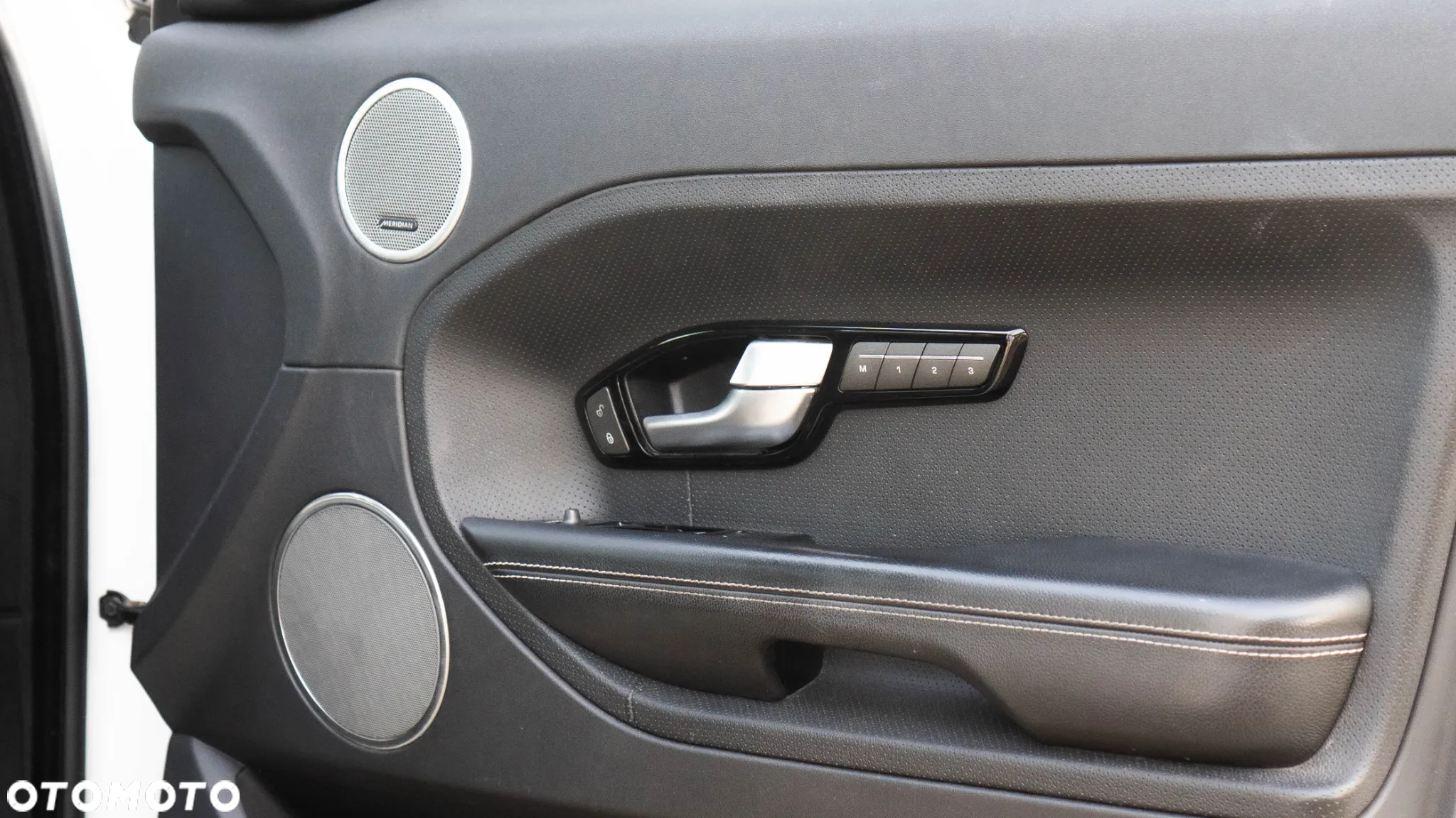 Land Rover Range Rover - 25