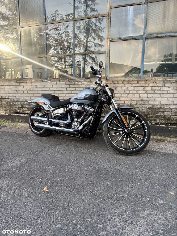 Harley-Davidson FXSB Breakout - 12