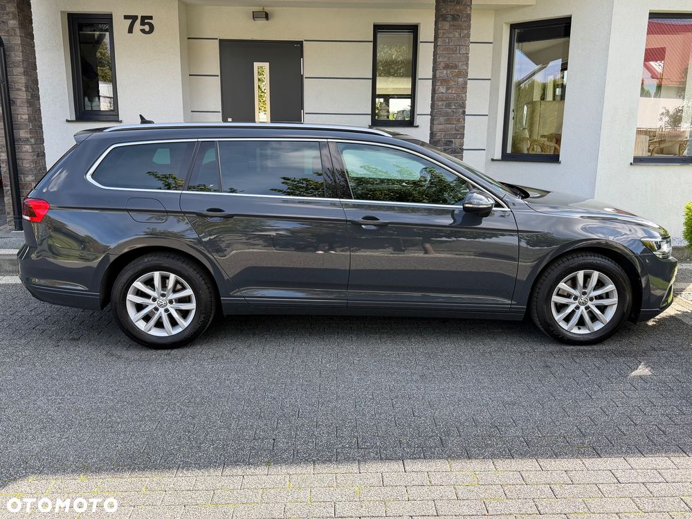 Volkswagen Passat 2.0 TDI SCR DSG Business - 13