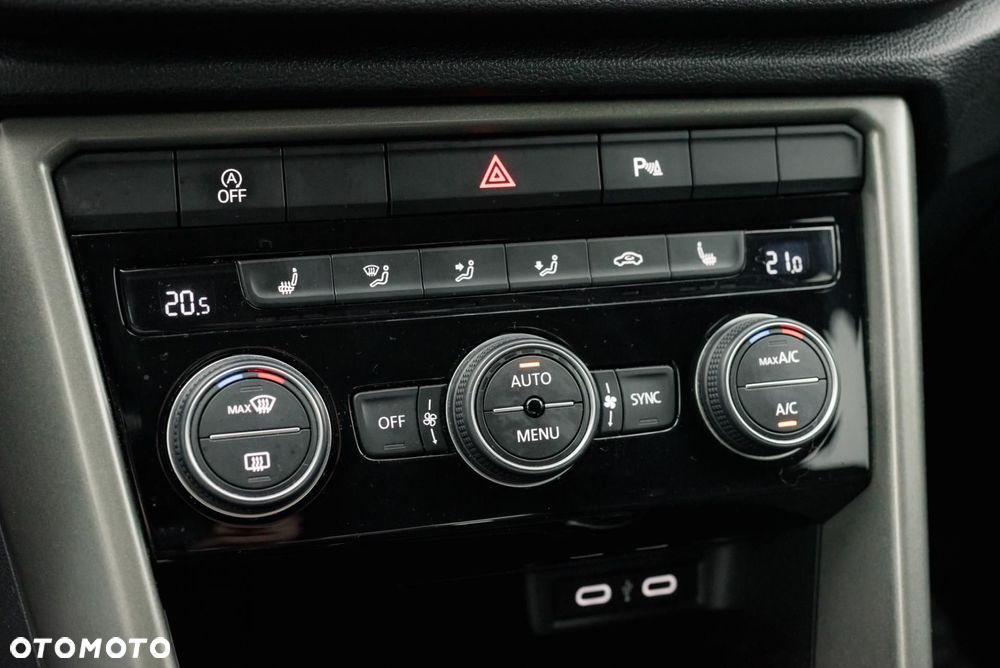 Volkswagen T-Roc - 21