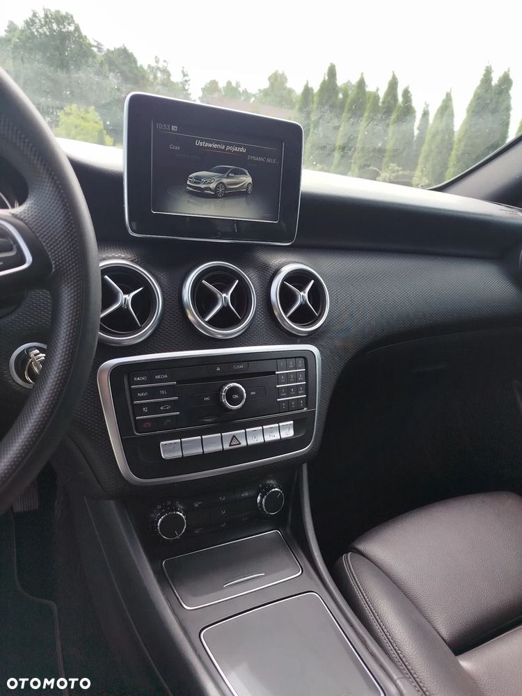 Mercedes-Benz Klasa A 180 (BlueEFFICIENCY) 7G-DCT Urban - 9