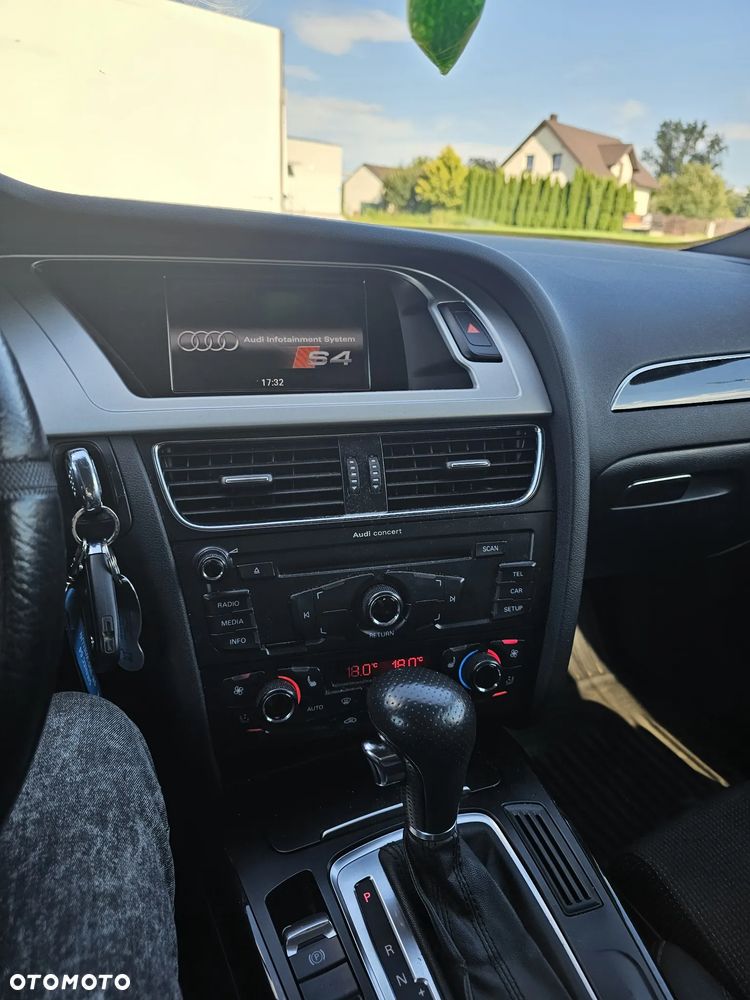 Audi A4 Avant 3.0 TDI Quattro Tiptronic - 17