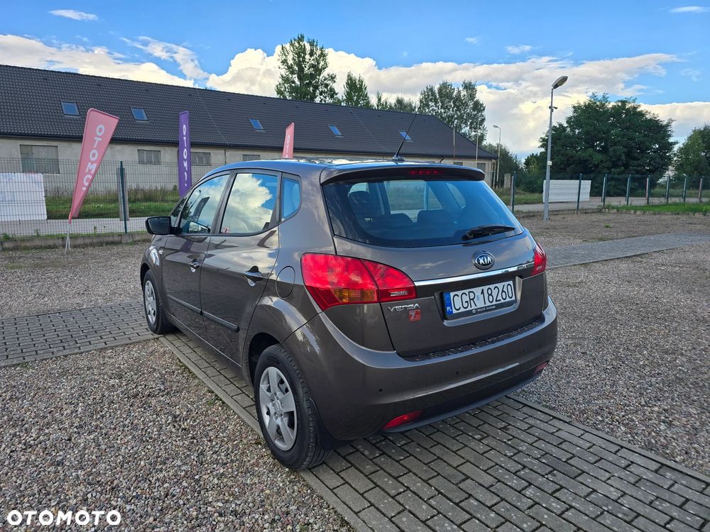 Kia Venga 1.4 L - 8
