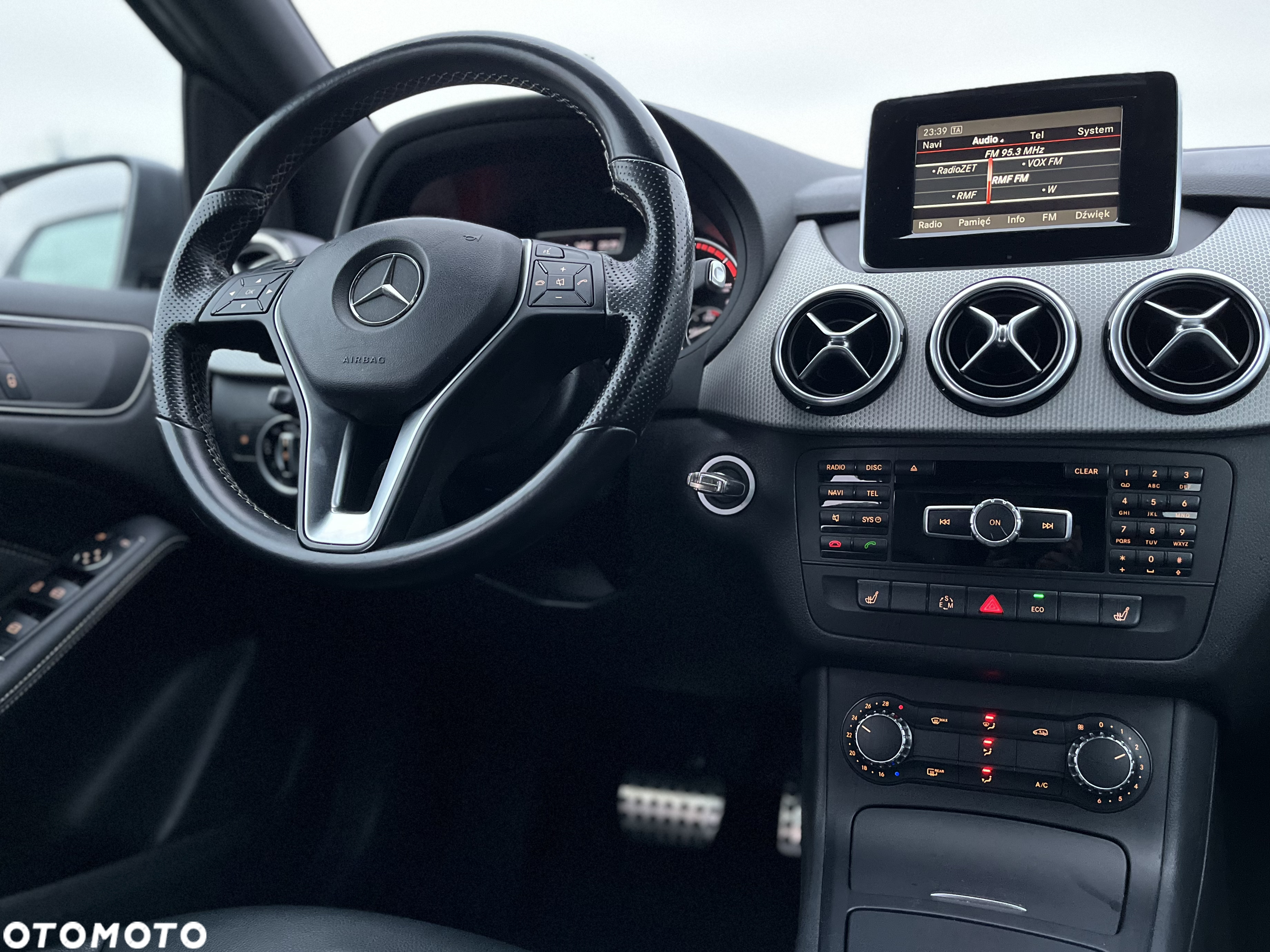 Mercedes-Benz Klasa B 200 CDI (BlueEFFICIENCY) 7G-DCT - 18