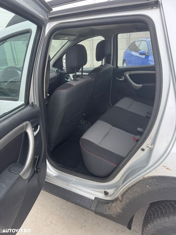 Dacia Duster 1.5 dCi 4x4 Laureate - 9