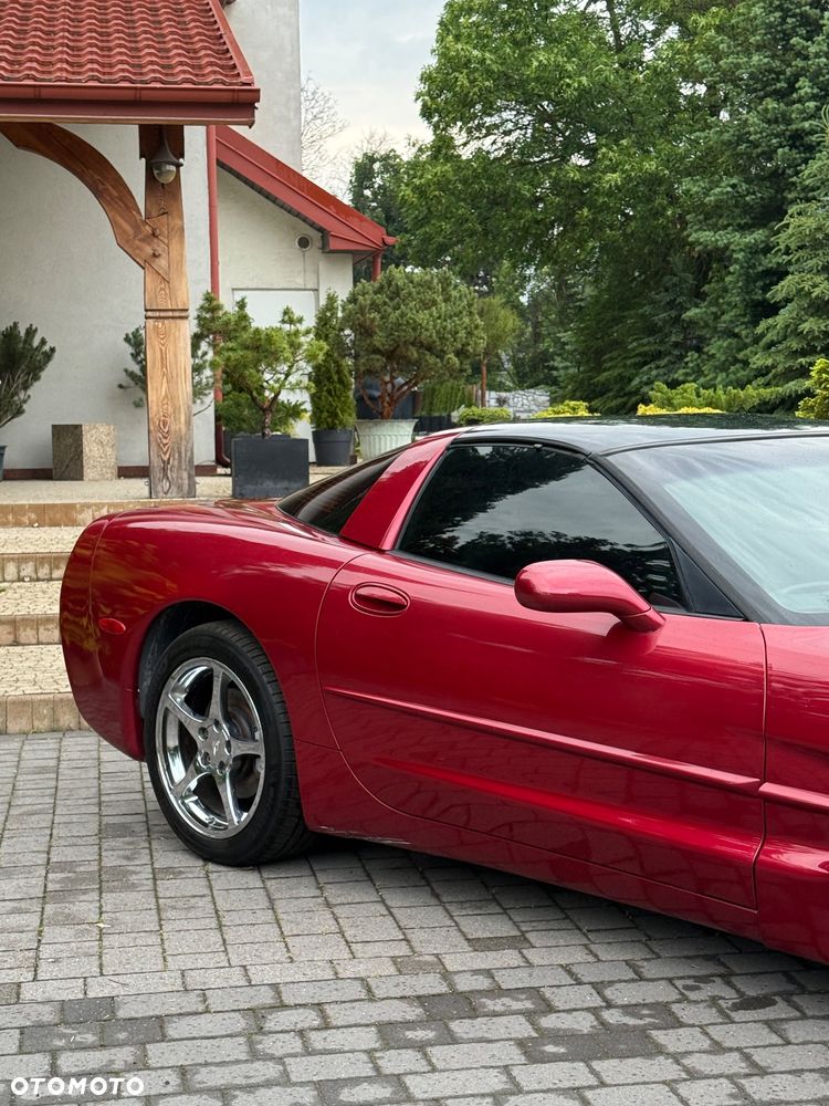 Chevrolet Corvette - 8