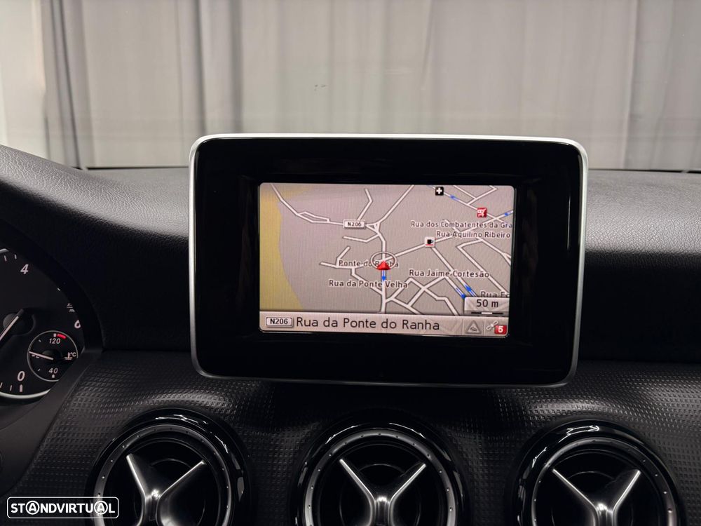 Mercedes-Benz A 180 CDI (BlueEFFICIENCY) Urban - 11