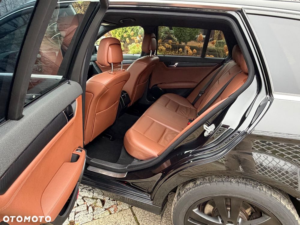 Mercedes-Benz Klasa C 180 K BlueEff Avantgarde - 18