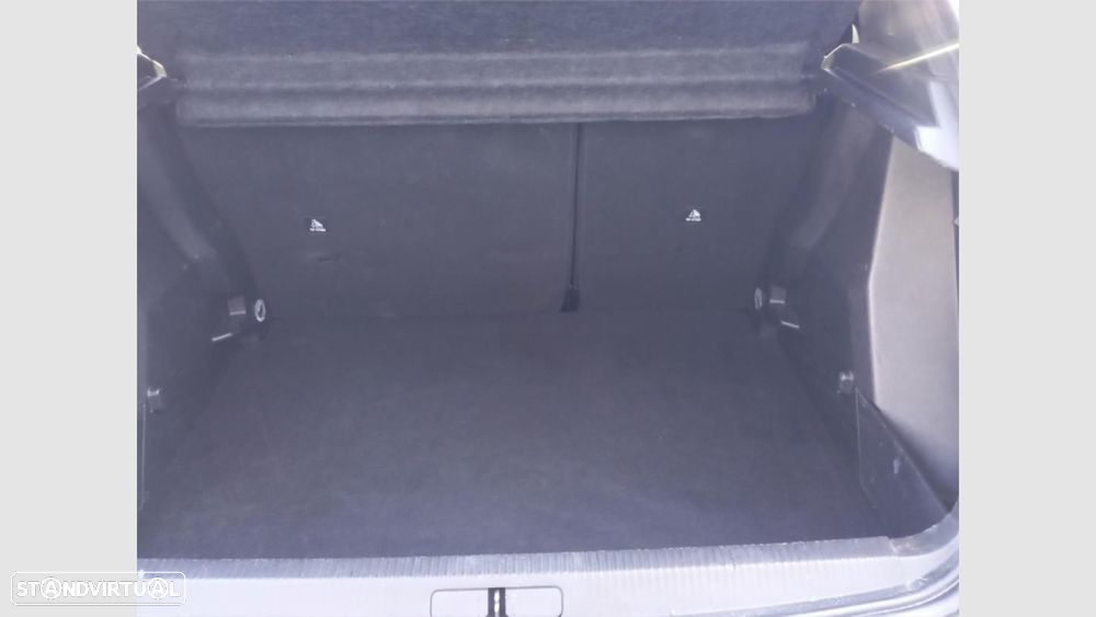 Peugeot 2008 1.2 PureTech Allure - 17