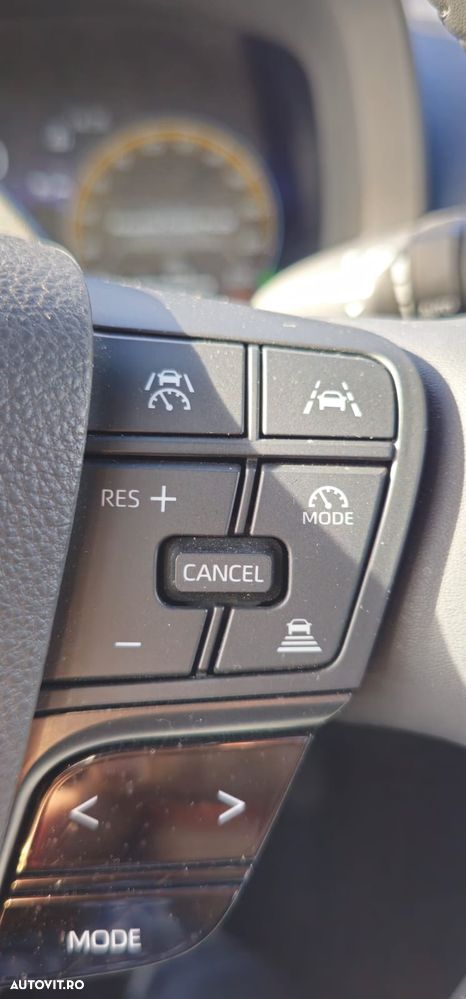 Toyota C-HR 2.0 HEV 197 CP 4x2 CVT Premiere Edition - 14