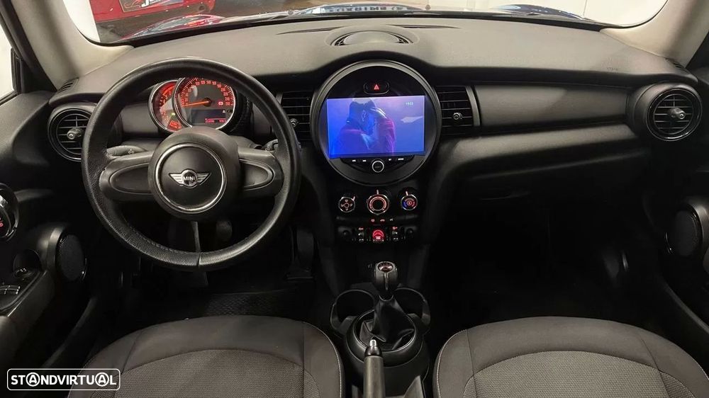MINI 3 Portas One D - 34
