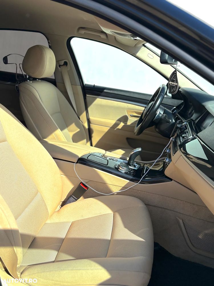 BMW Seria 5 525d Aut. Luxury Line - 19