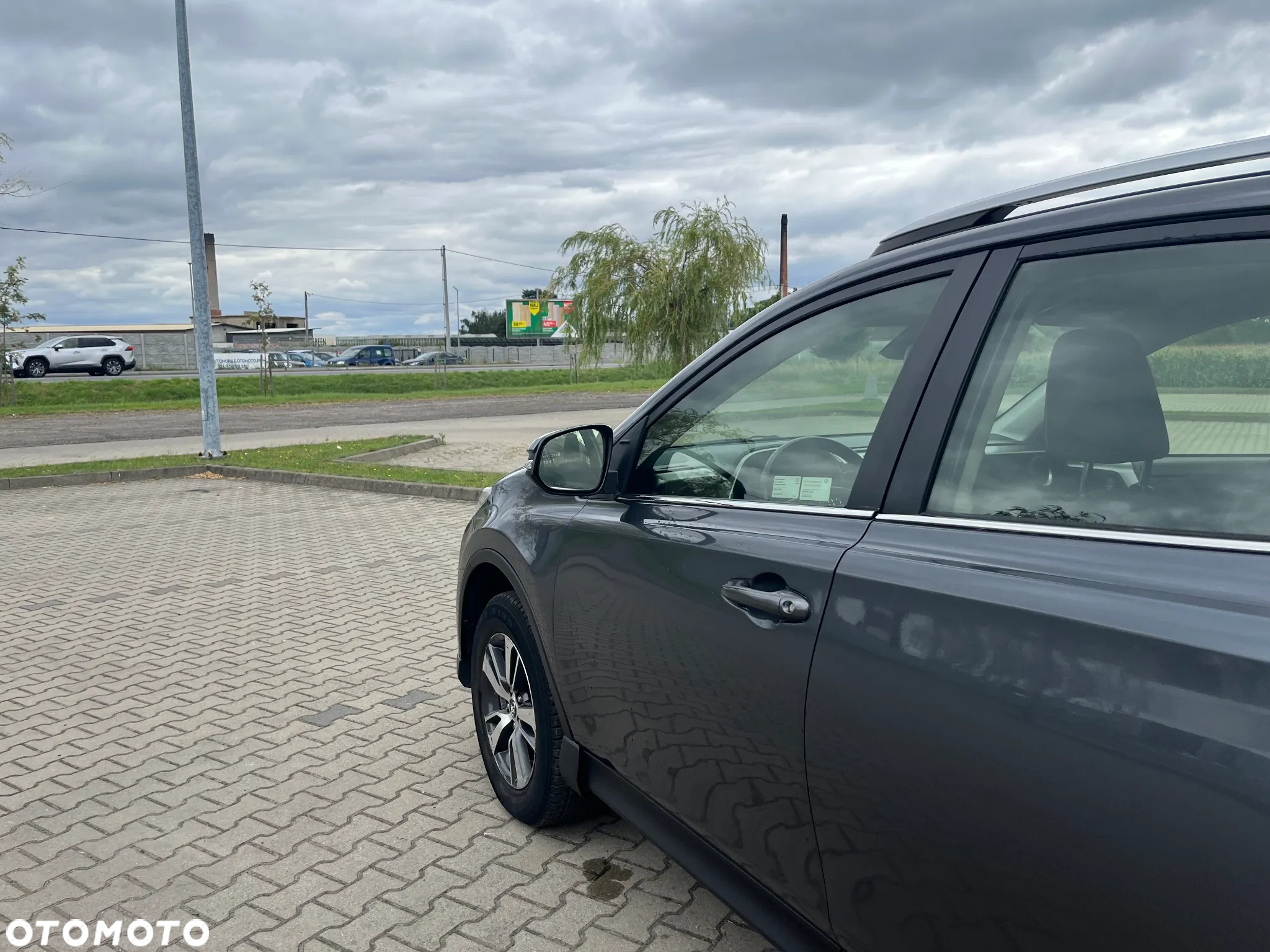 Toyota RAV4 - 11