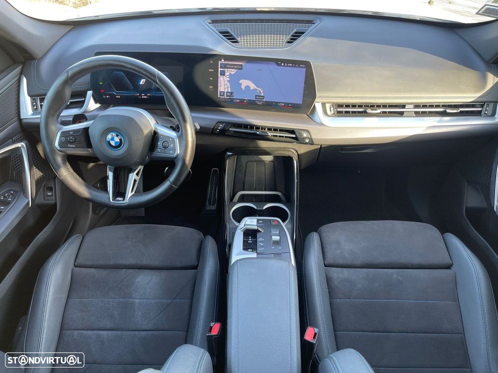 BMW iX1 xDrive30 Pack Desportivo M - 17