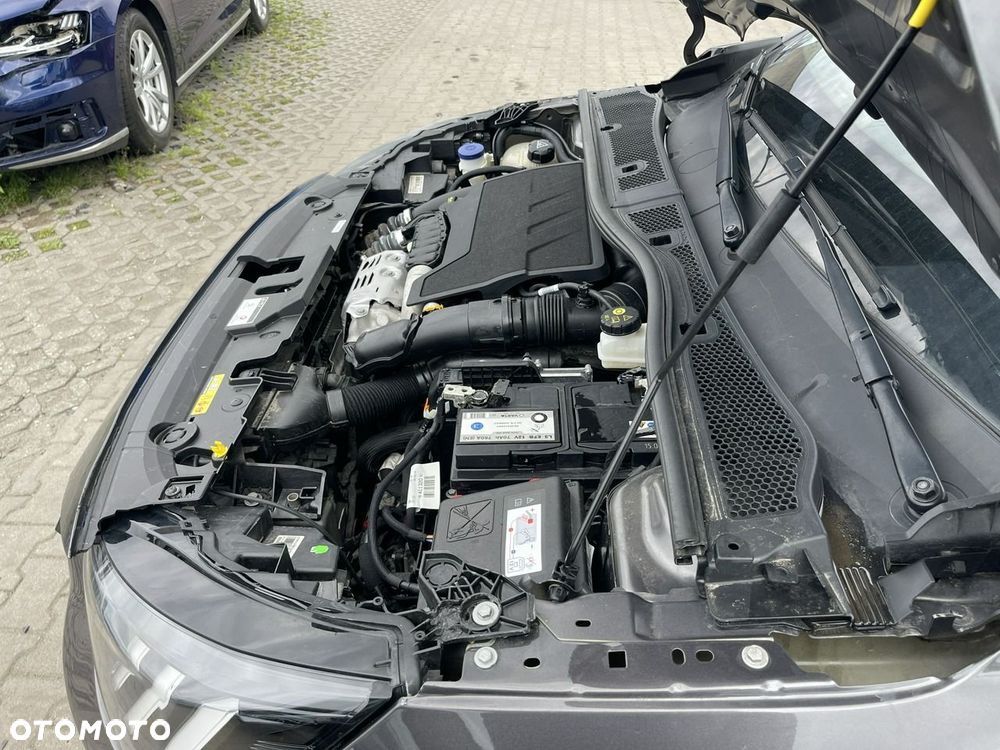 Peugeot 208 PureTech 100 EAT8 GT Pack - 13
