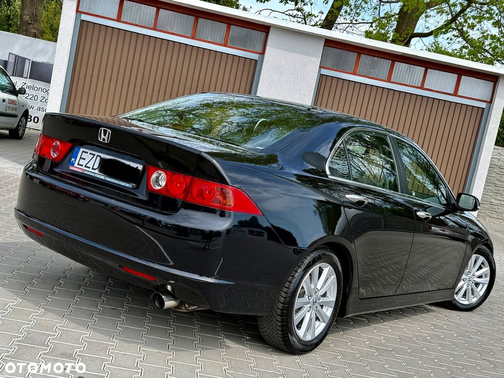 Honda Accord 2.0 Sport - 31